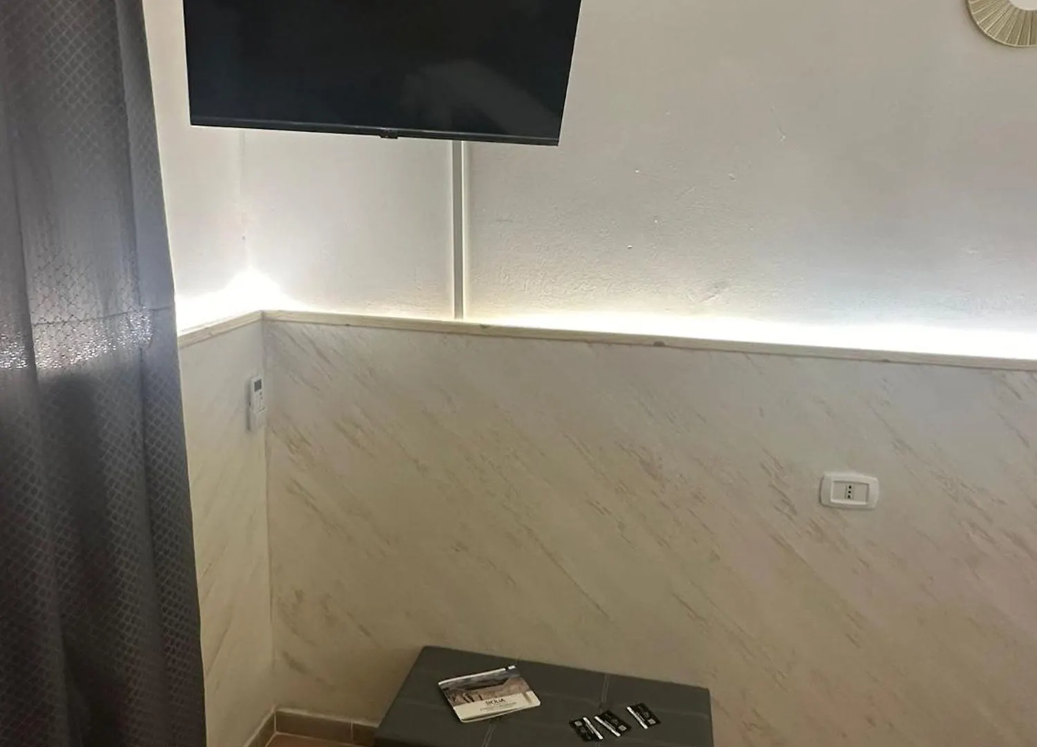 Apartament House Luroke Katania